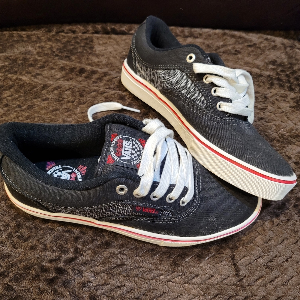 Vans "off the wall" men's Black, white, red Mirada black VN OVNUAZ3 size 6.5